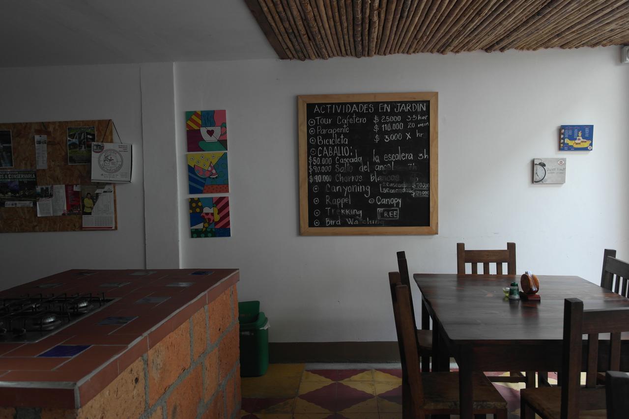 Sergeant Pepper'S Hostel ハルディン エクステリア 写真