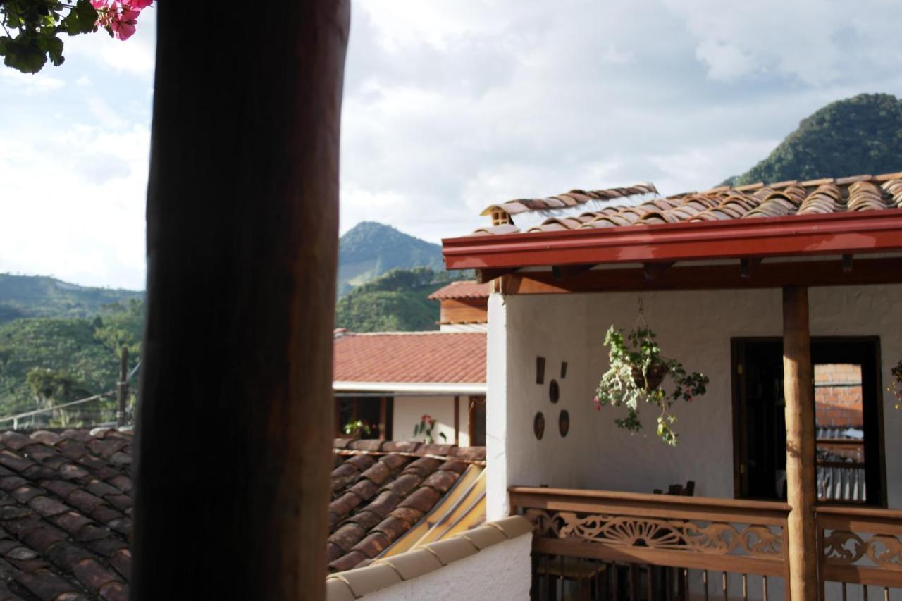 Sergeant Pepper'S Hostel ハルディン エクステリア 写真