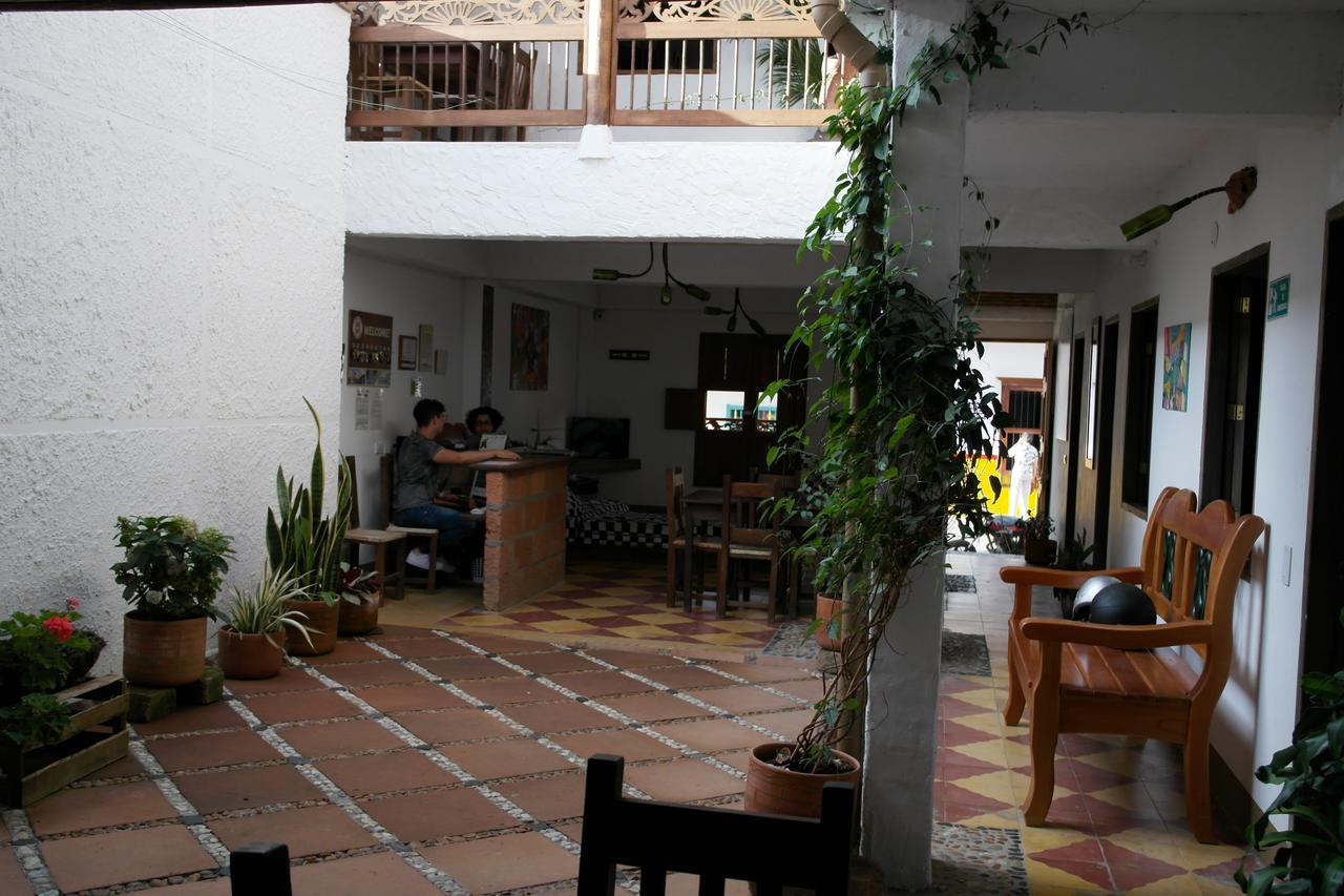 Sergeant Pepper'S Hostel ハルディン エクステリア 写真