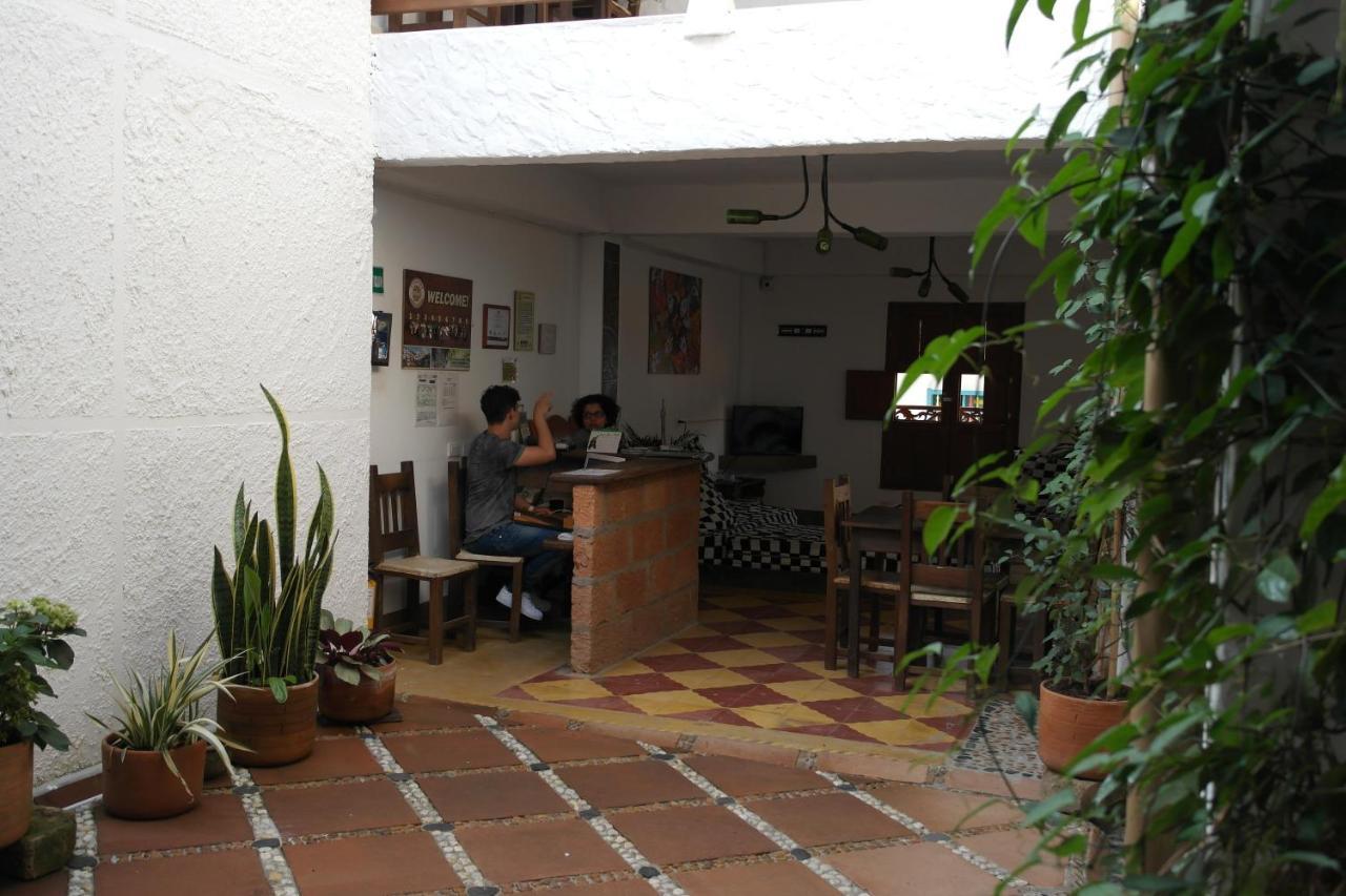 Sergeant Pepper'S Hostel ハルディン エクステリア 写真